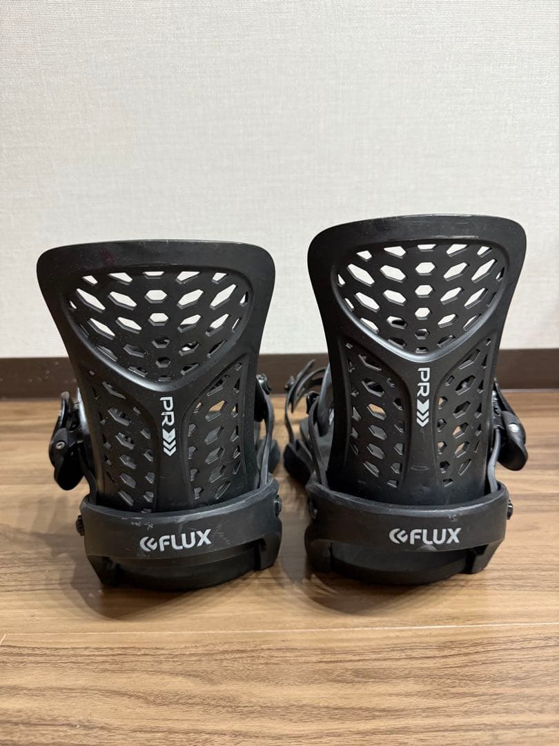 【SR400ページ】FLUX PR ブラック スノーボードビンディング