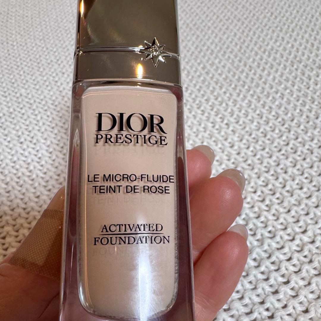 ディオール　プレステージルマイクロフルイドタン