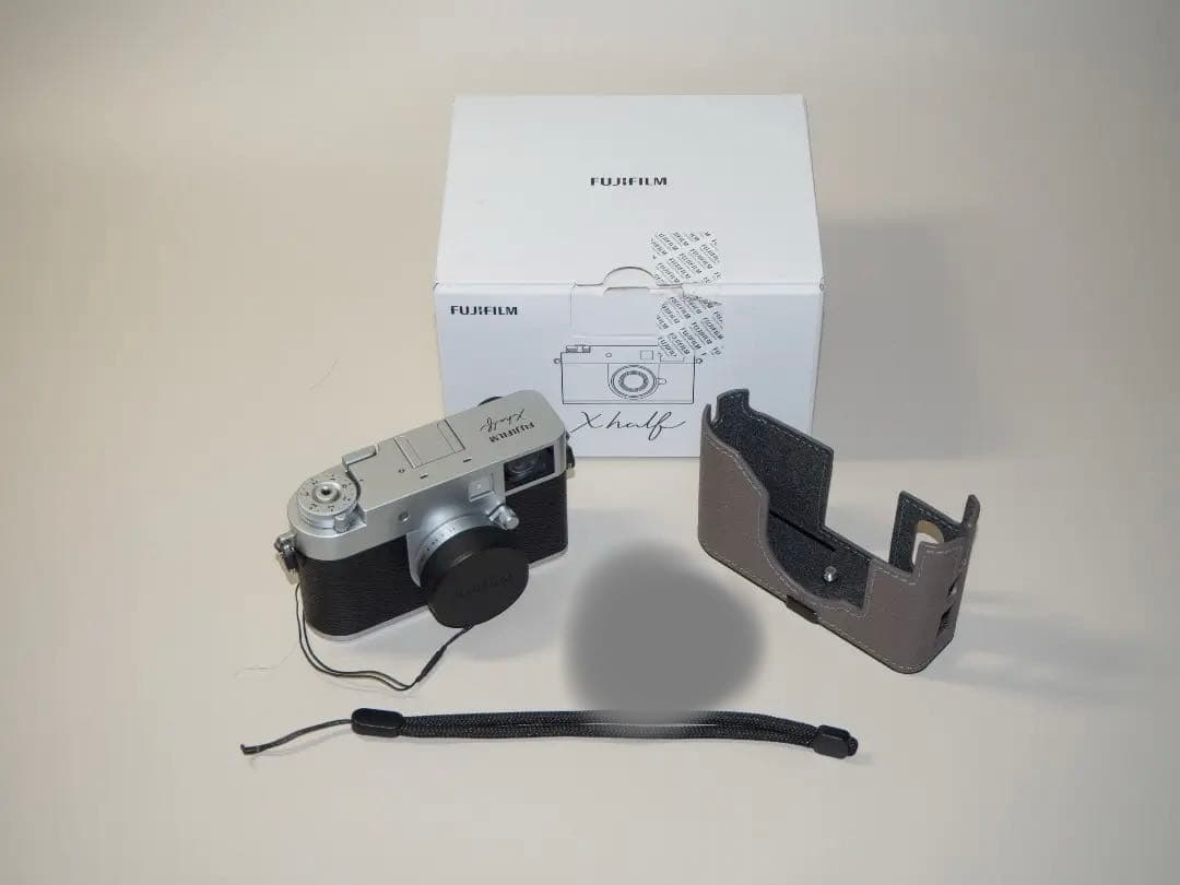 FUJIFILM　X half X-HF1 シルバー カバー付き