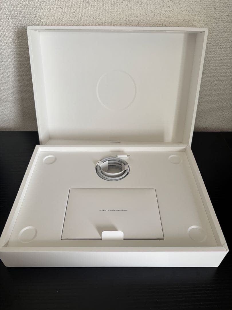 MacBook Air M3本体(16GB、512GB、2024)