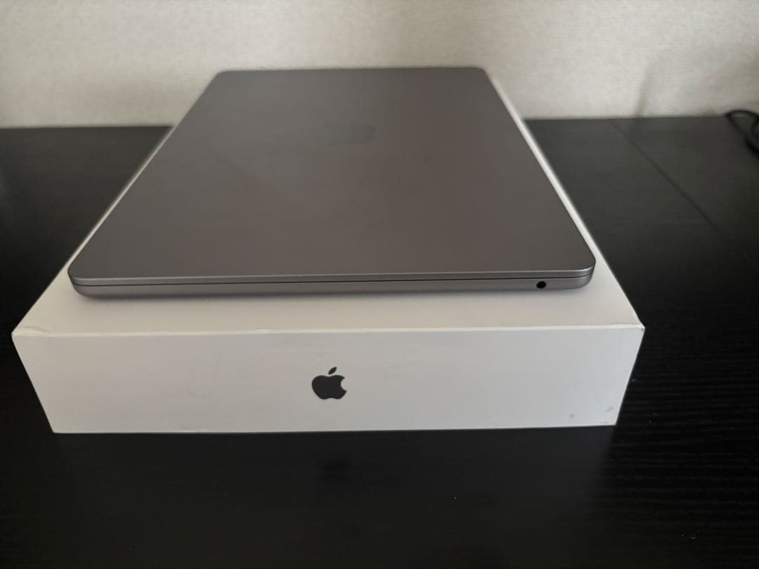 MacBook Air M3本体(16GB、512GB、2024)