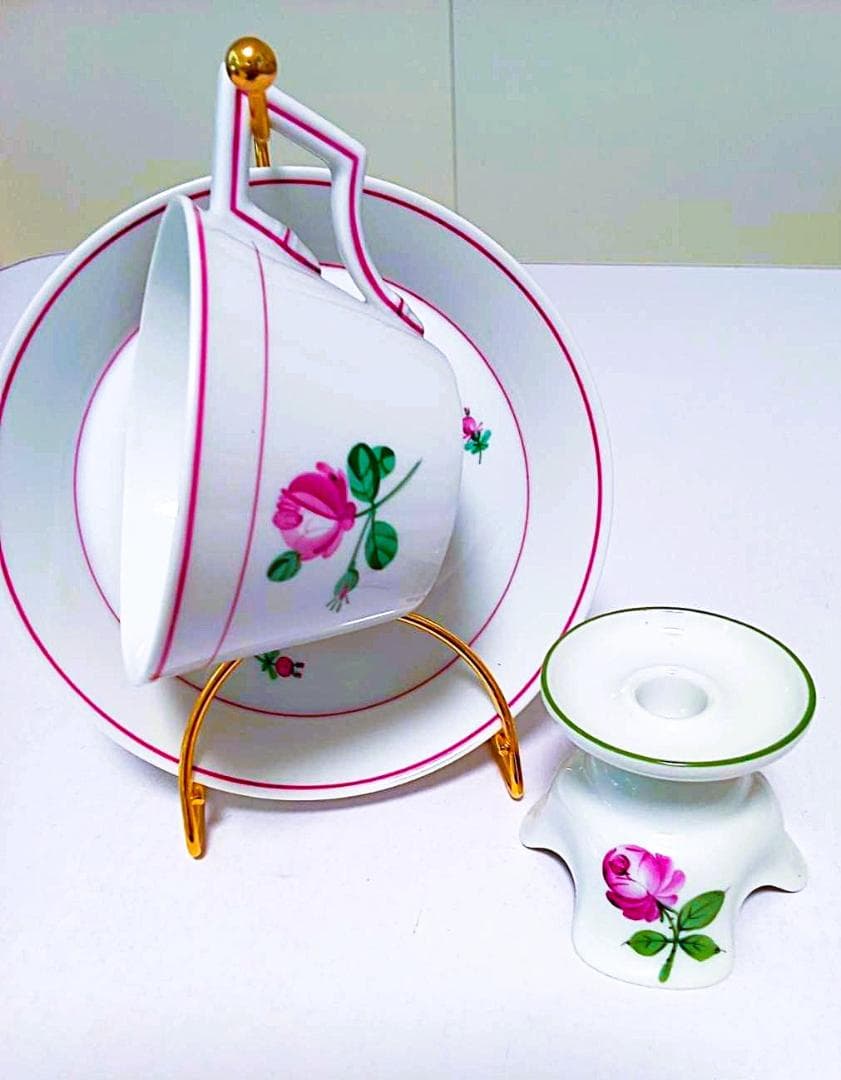 アウガルテン・オールドウィンナーローズ（モーツアルト）カップセットとキャンドルｓ