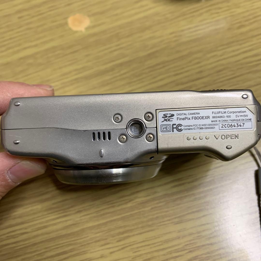 FUJIFILM　Finepix F800EXR