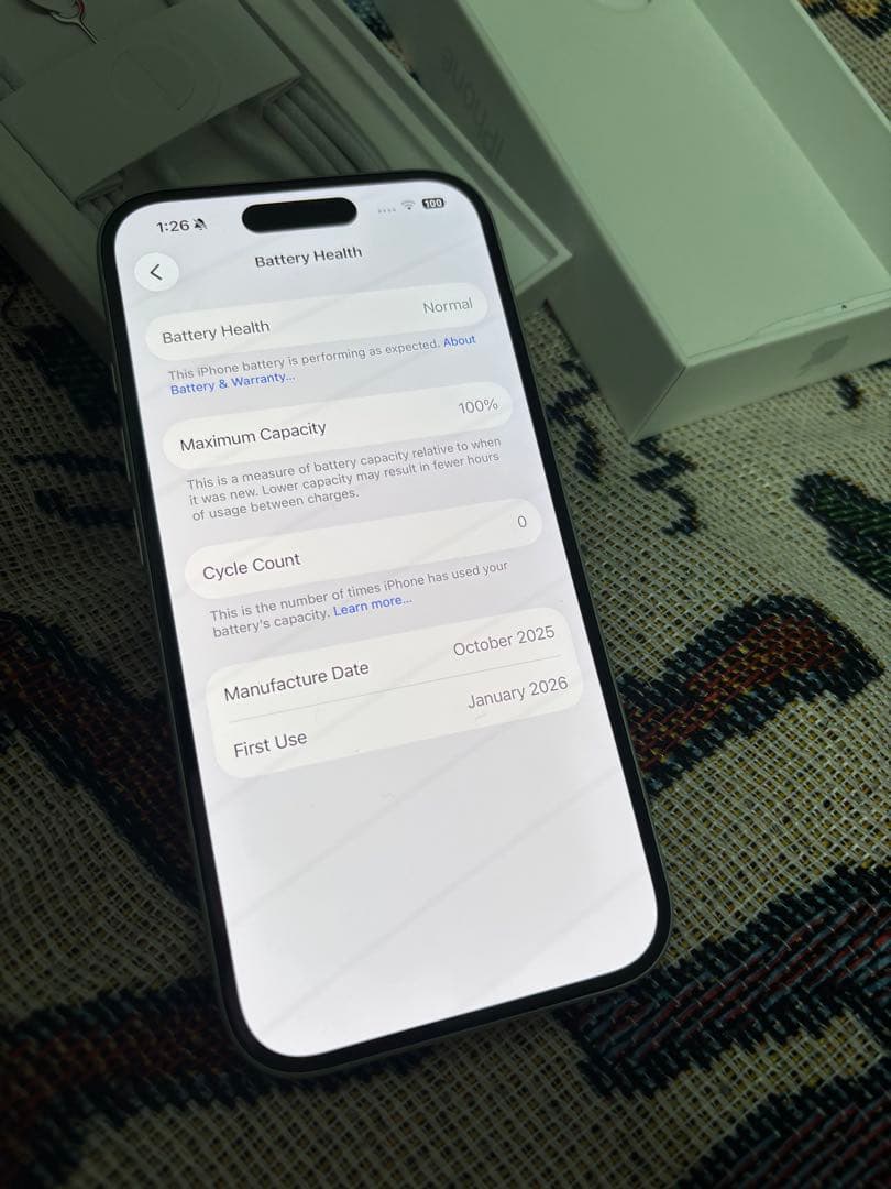 Apple iPhone 16 128GB 未使用　ホワイト