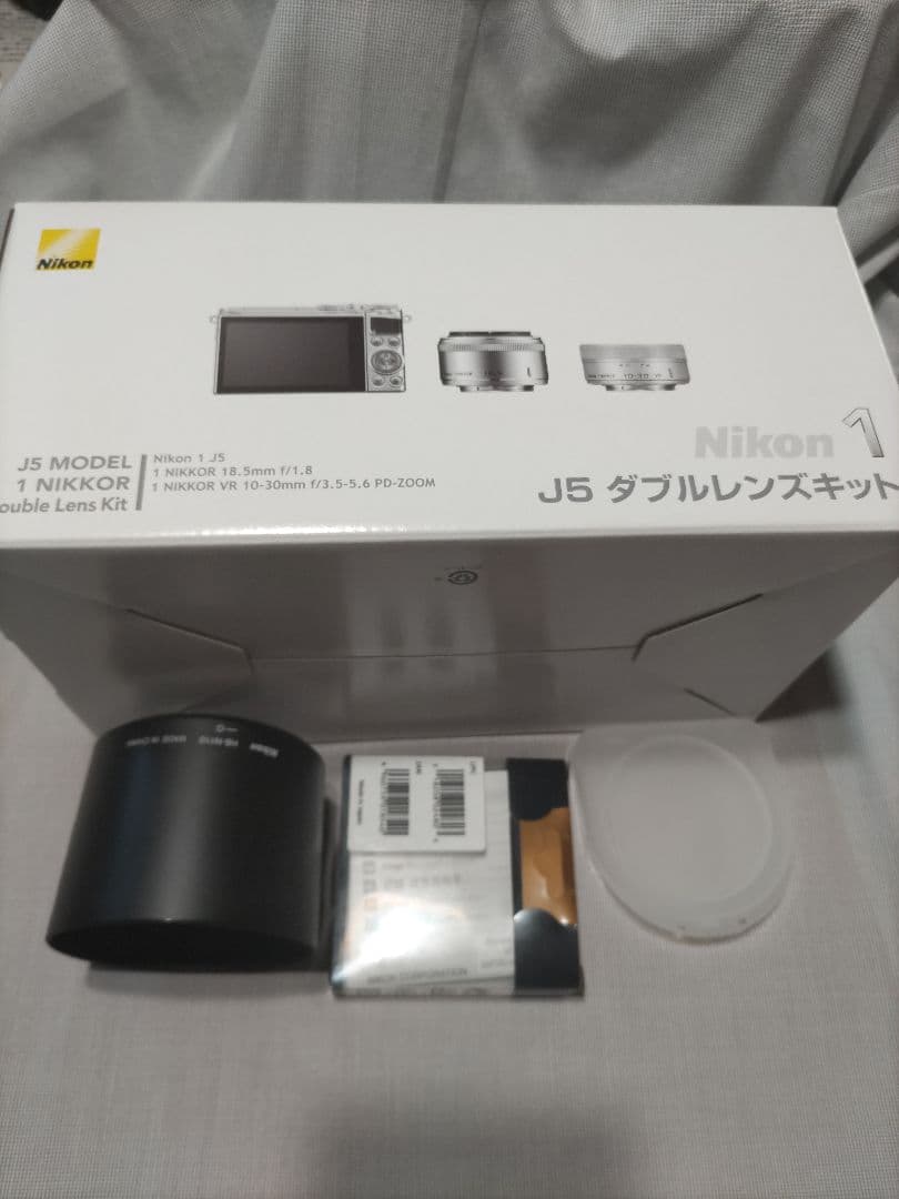☆*降様 Nikon 1 J5 ダブルレンズキット + 70-300mm