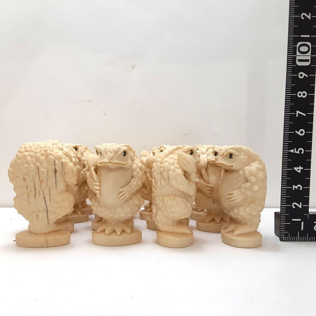 Y1238 極上 細密彫刻 カエル チェス駒 32体 総重量2087g