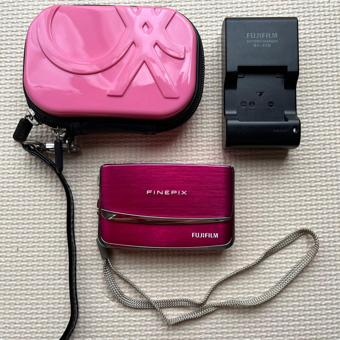 FINEPIX デジタルカメラ　ピンク　ケース付き