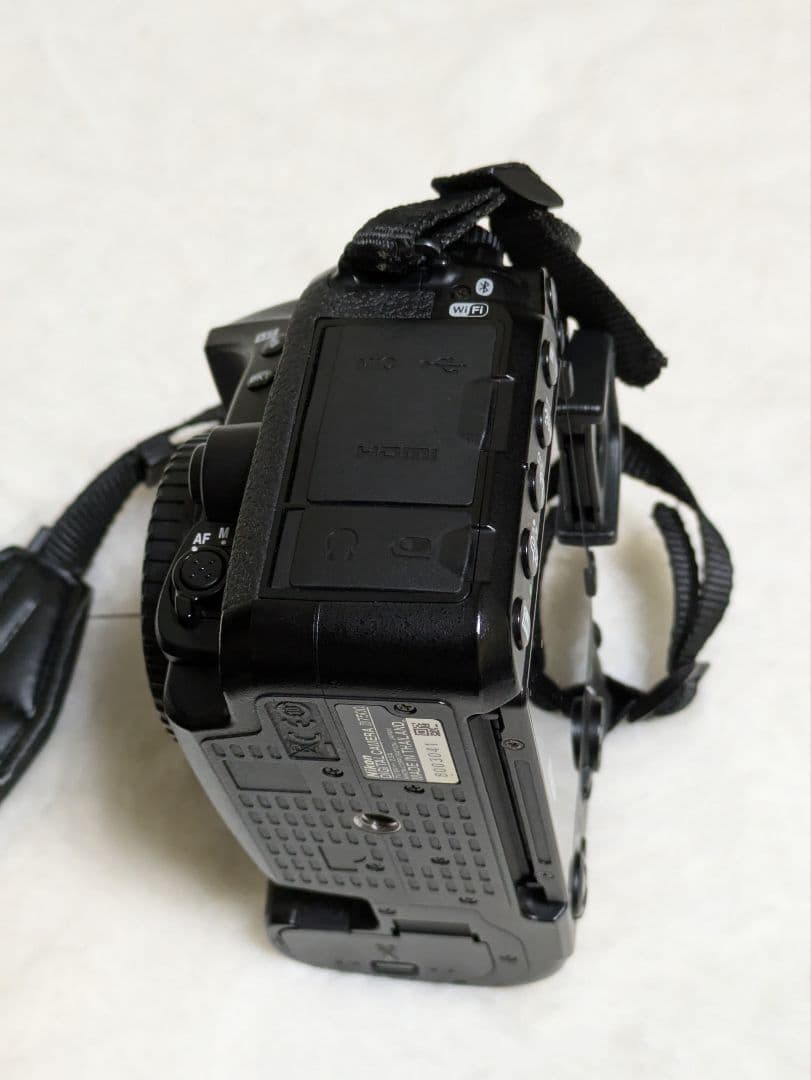 Nikon D7500 本体と付属品　シャッターカウント62775