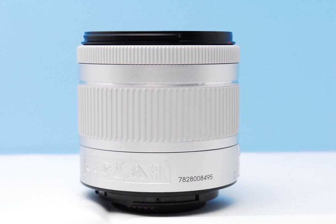 美品✨超希少ホワイト Canon Kiss X10 レンズキット お祝いに♥️