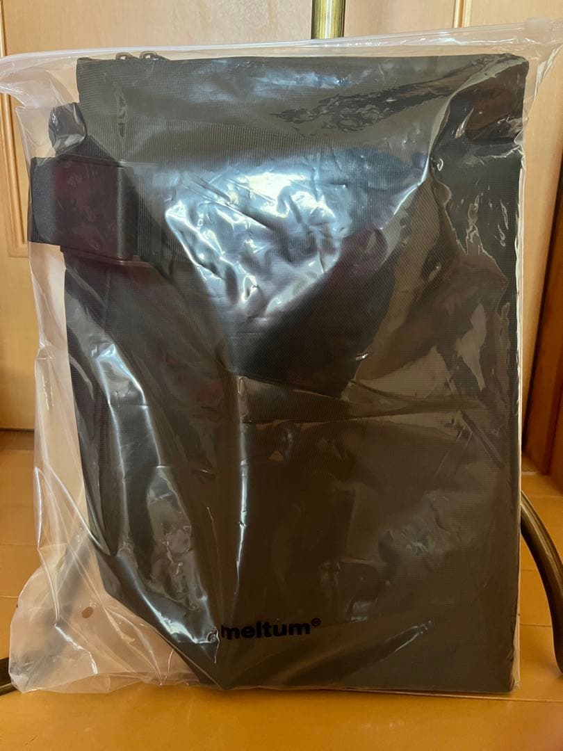 完売 meltum NYLON MESSENGER BAG新品未使用 BLACK
