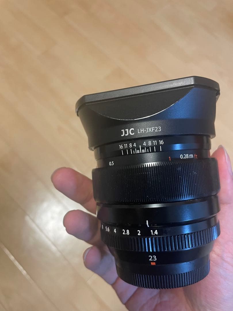 FUJIFILM XF23mmF1.4Rレンズ　レンズフード付き