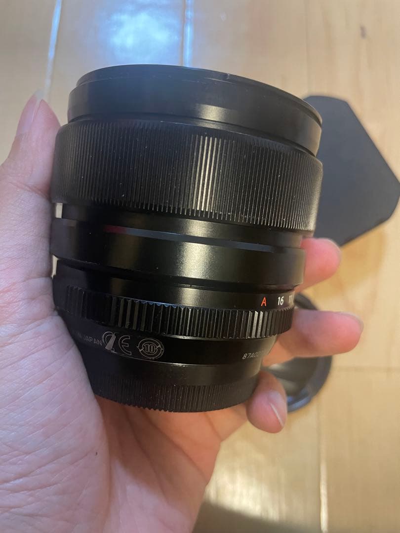 FUJIFILM XF23mmF1.4Rレンズ　レンズフード付き