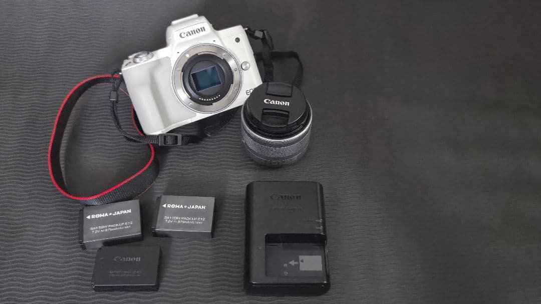 Canon EOS Kiss M ホワイトEF-M 15-45mm