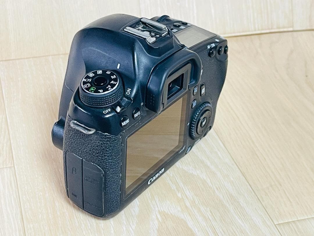 フルサイズ一眼❗Canon EOS 6D本体、EF35-105レンズ　付属品多数