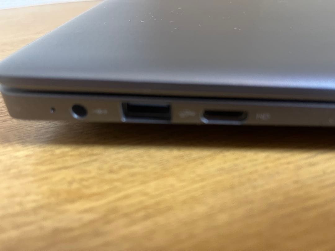 ノートパソコン　Windows11　メモリ8GB SSD 256GB