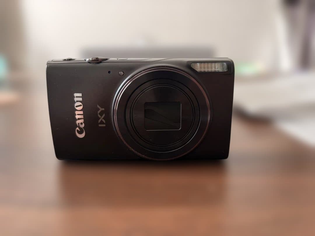 【極美品】Canon IXY650mコンパクトデジタルカメラ　ブラックおまけ付き