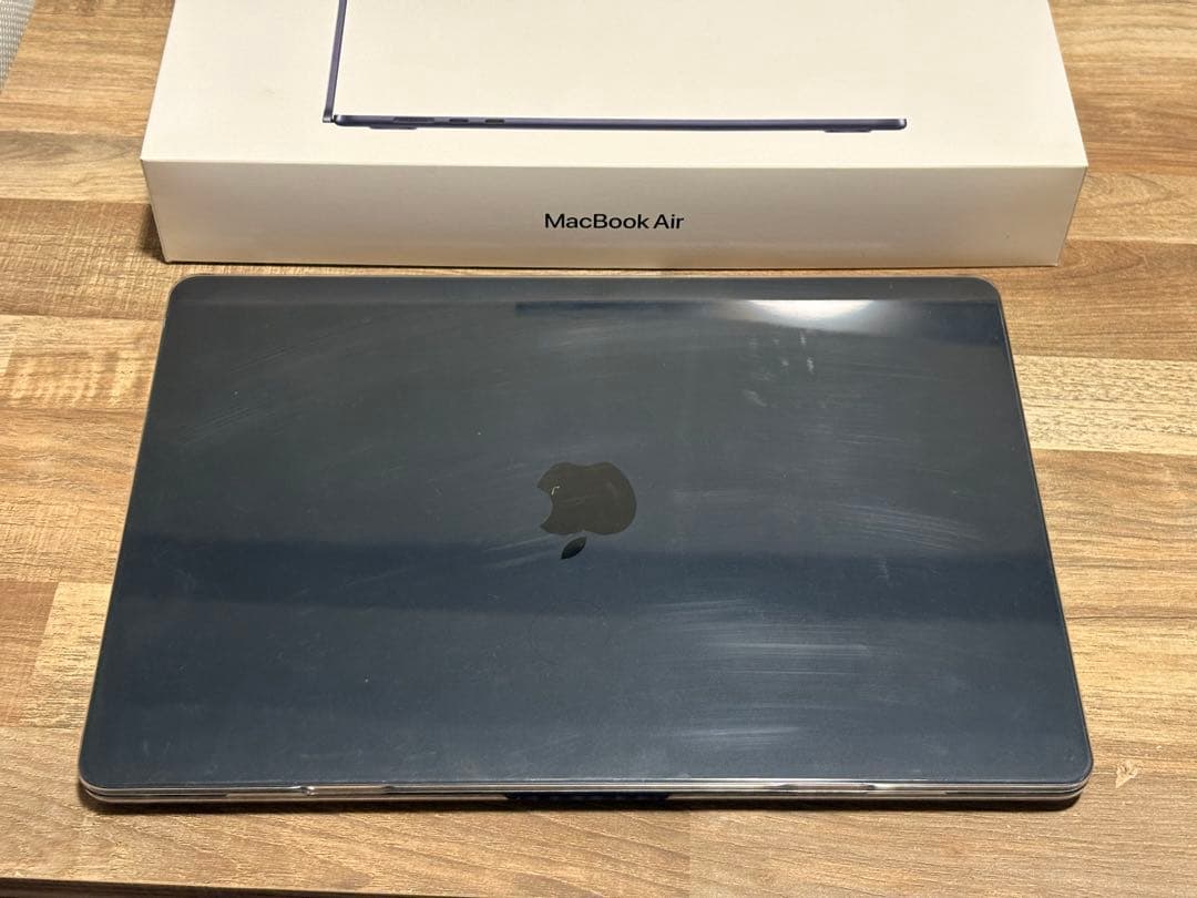【ほぼ新品】Apple MacBook Air m2 15.4インチ　256GB