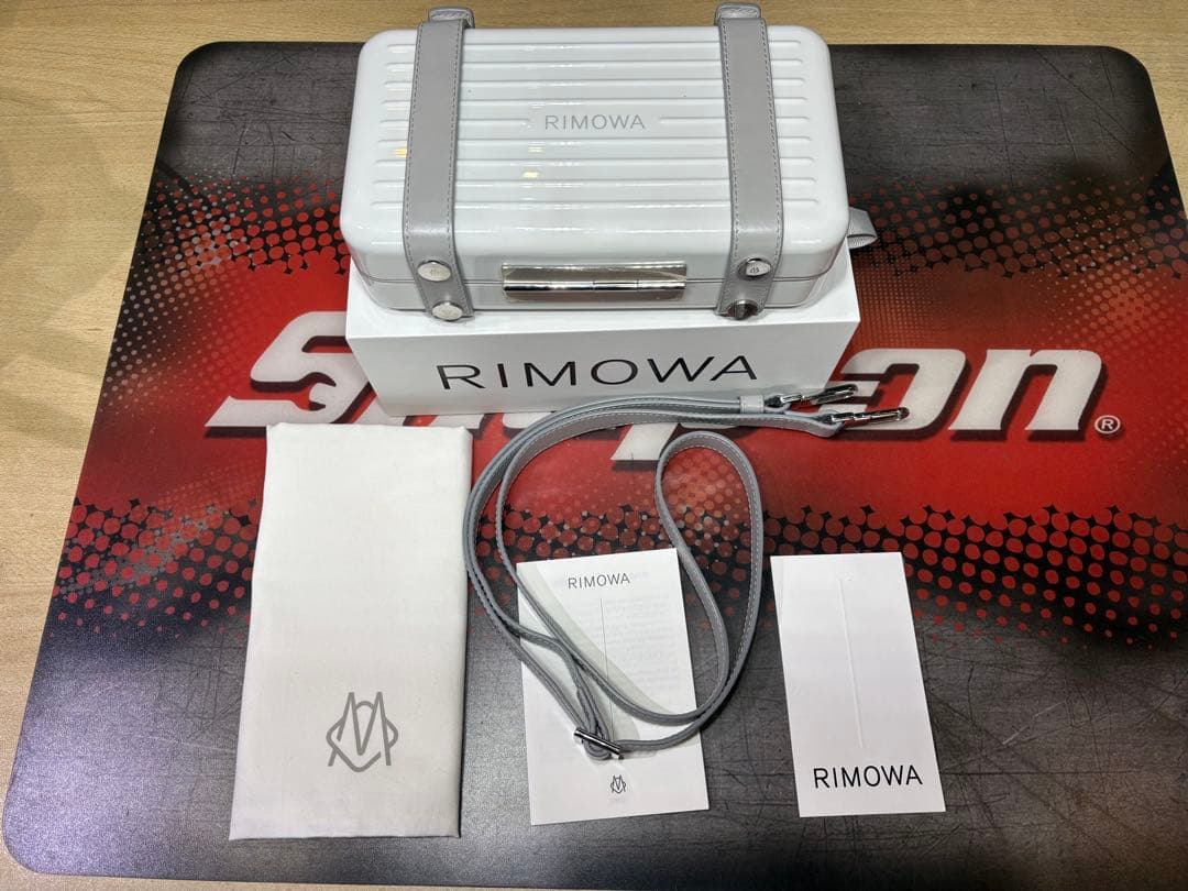 RIMOWA リモワ　パーソナル　クロスボディバッグ【箱・保存袋】