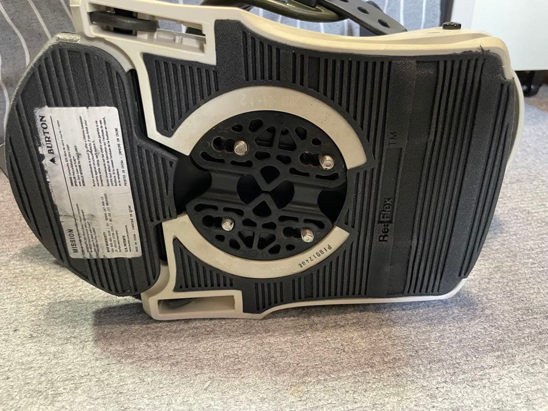 BURTON Mission バインディング Mサイズ