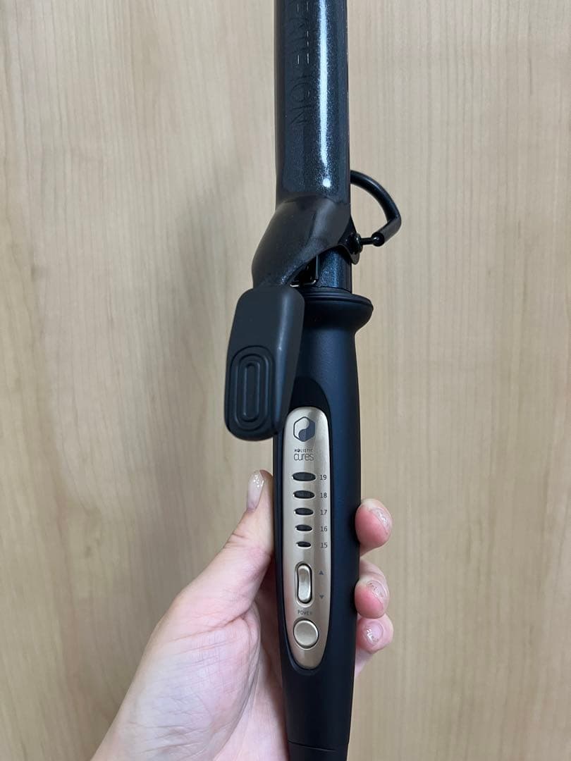 新品 未使用 ホリスティックキュア カールアイロン 26mm コテ ヘアアイロン