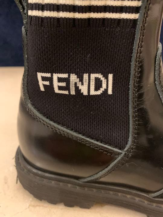 【FENDI】フェンディ　キッズ　サイドゴアブーツ　16㎝