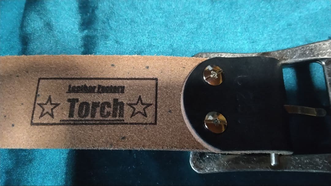 zohi昭南ベンズレザーツタ＆フラワースタッズベルト　ニッケル＆ブラス