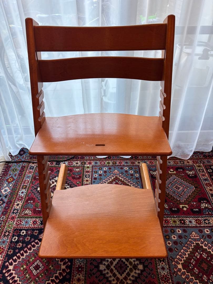 ストッケ トリップトラップ｜成長に合わせて長く使える名作チェア