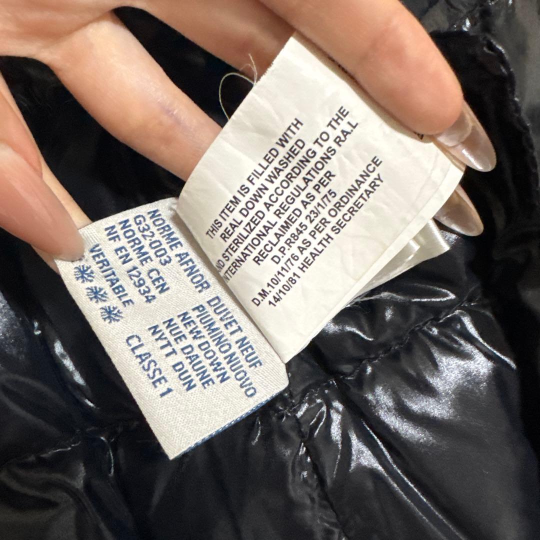 Moncler ブラック ダウンジャケット ショート丈