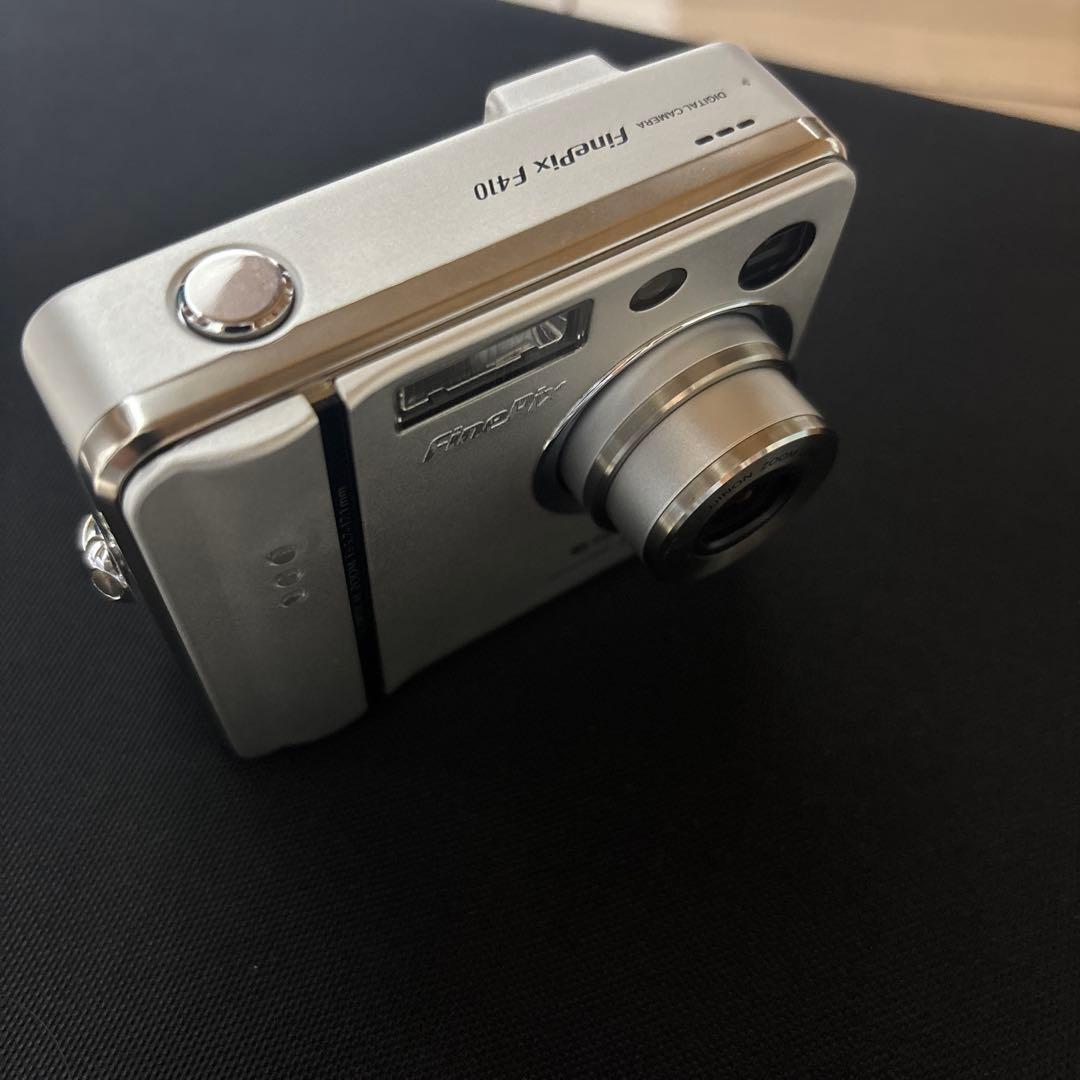 【動作確認済】フジフィルムFUJIFILM F410 デジカメ XDカード２枚