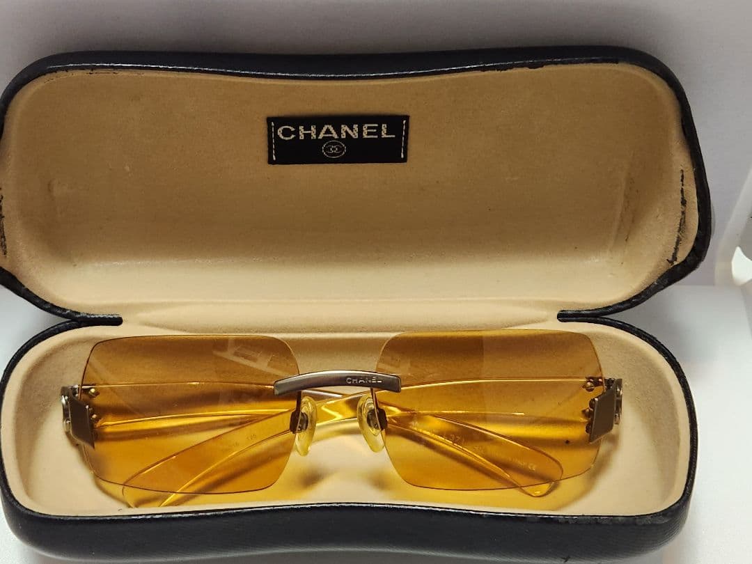 CHANEL サングラス オレンジ系？ シャネル 4048