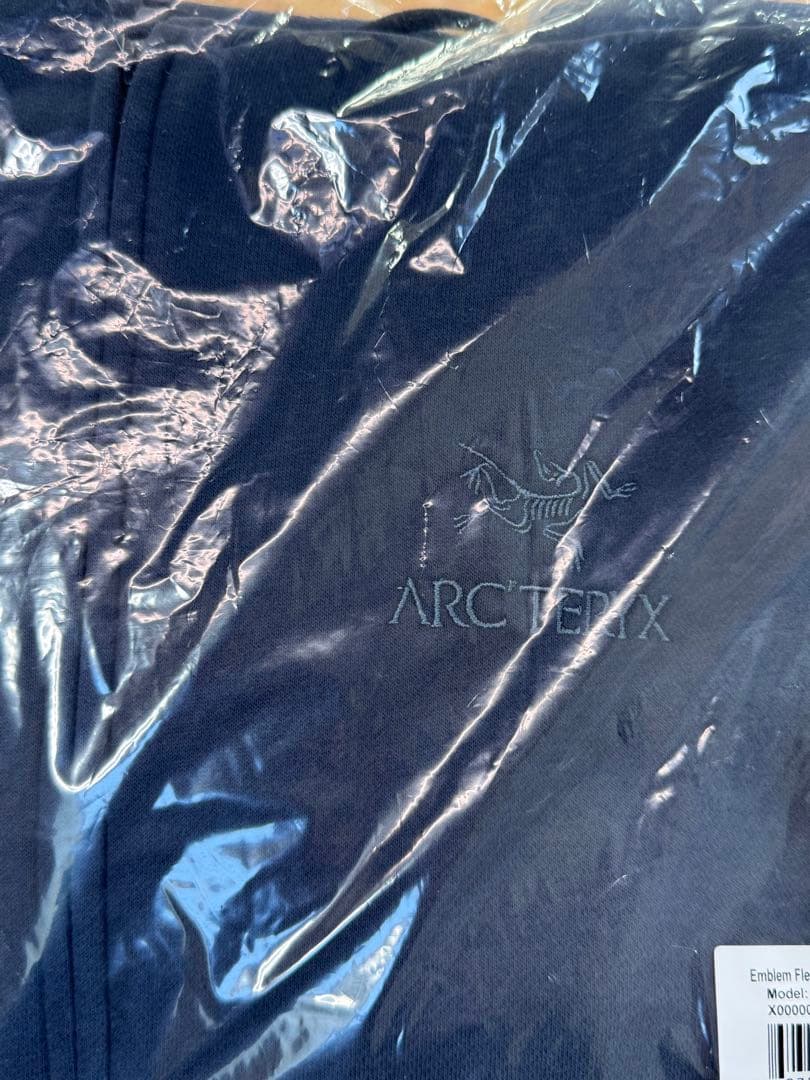 新品未使用 Emblem Fleece Full-Zip Hoody