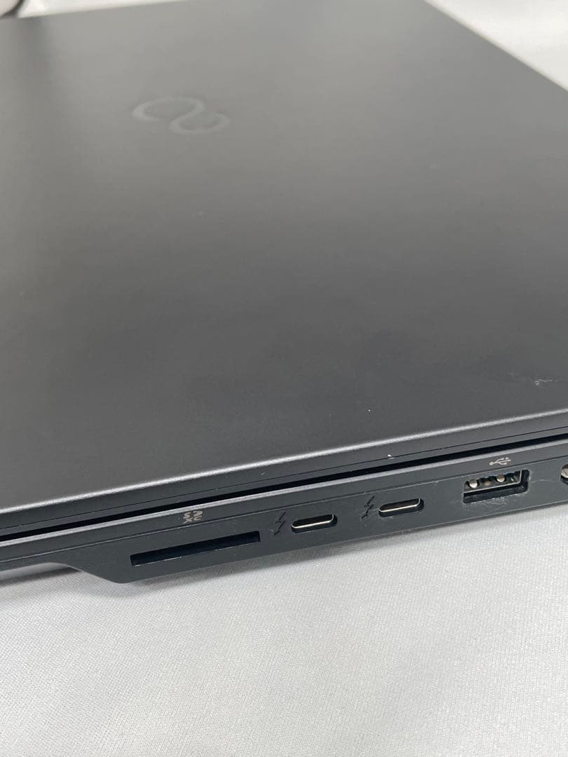 Windowsノート本体 Fujitsu CELSIUS 17inch H970 i5-7440HQ 8G