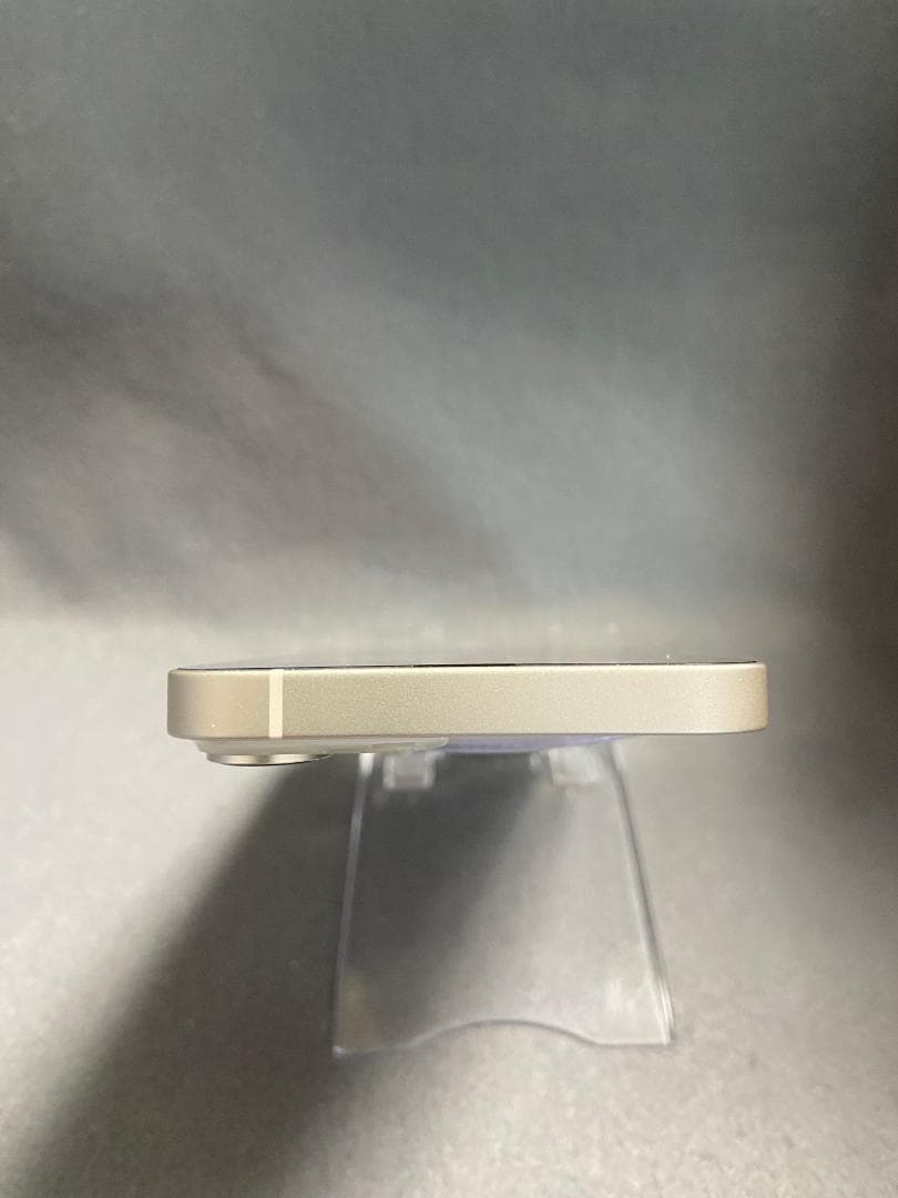 美品 国内版　SIMフリー　iPhone14 128GB スターライト色