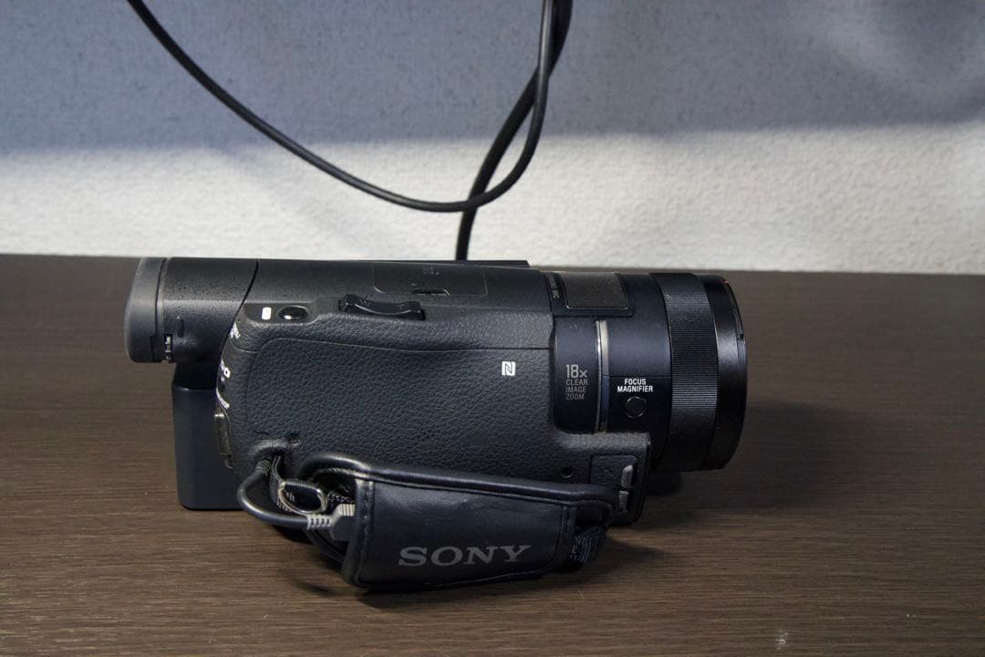 [土日限定値下げ中] SONY ハンディカム FDR-AX100