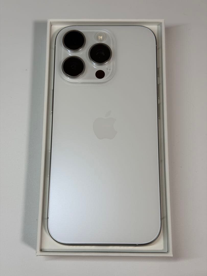 【バッテリー100%、Apple盗難保証】iPhone 16 pro 256GB