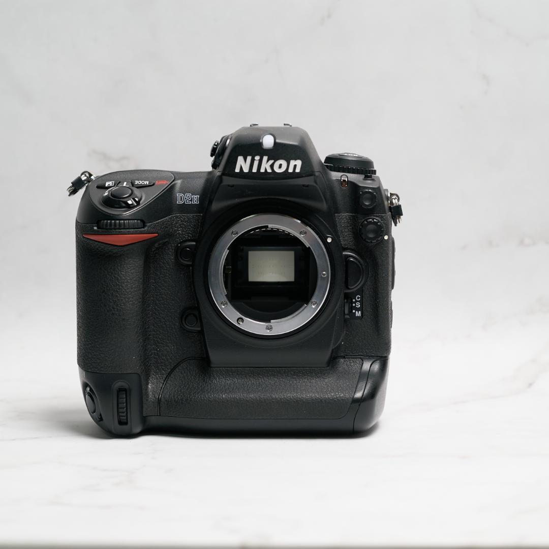 Nikon D2H バッテリーなし