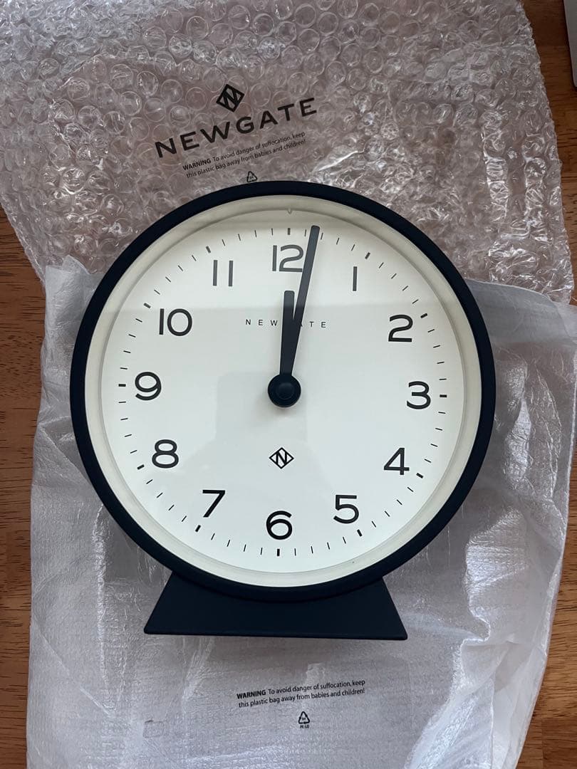 NEWGATE M Mantel 置時計 ホワイト/ブラック