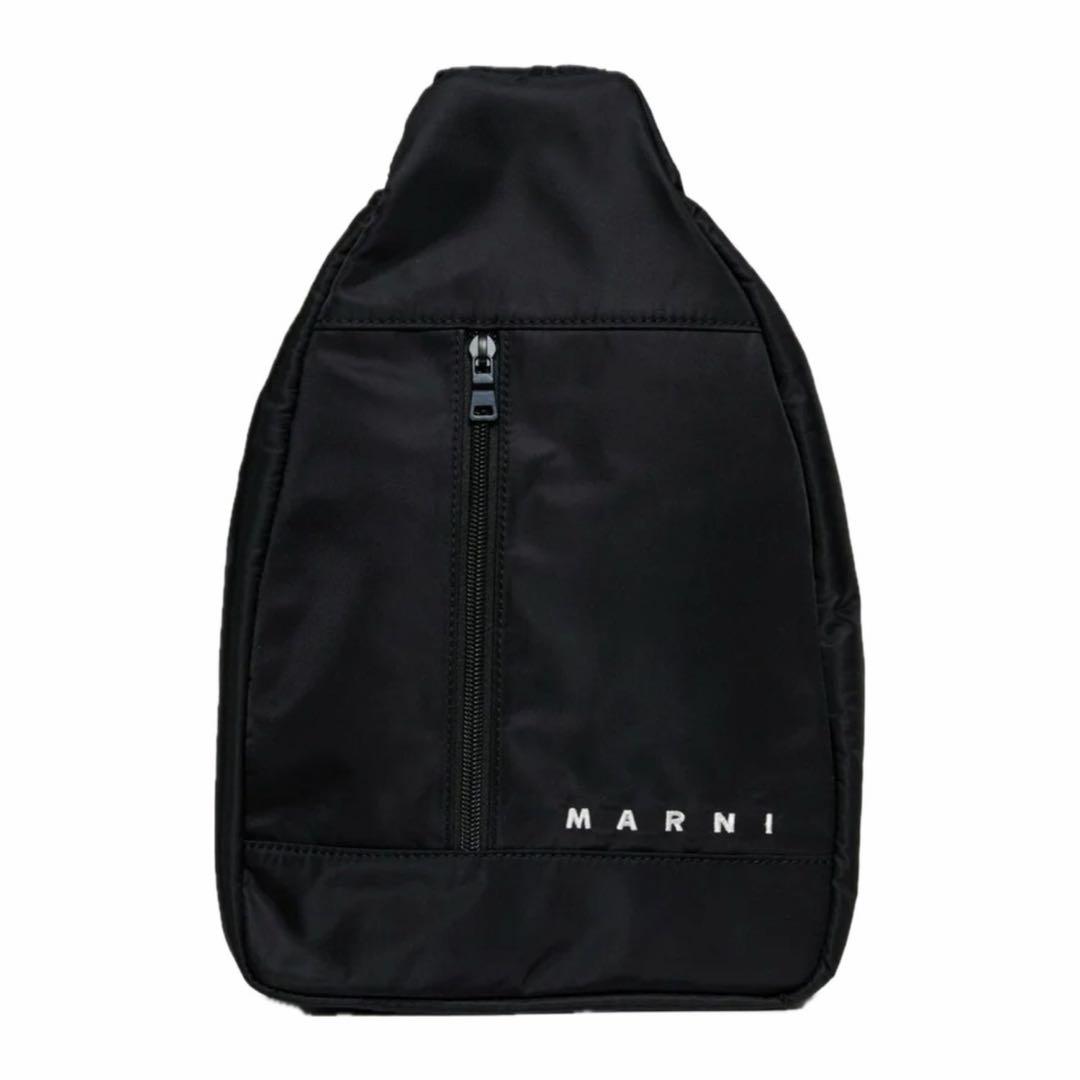 大人もOK！MARNI ブラック ボディバッグ 斜めがけ