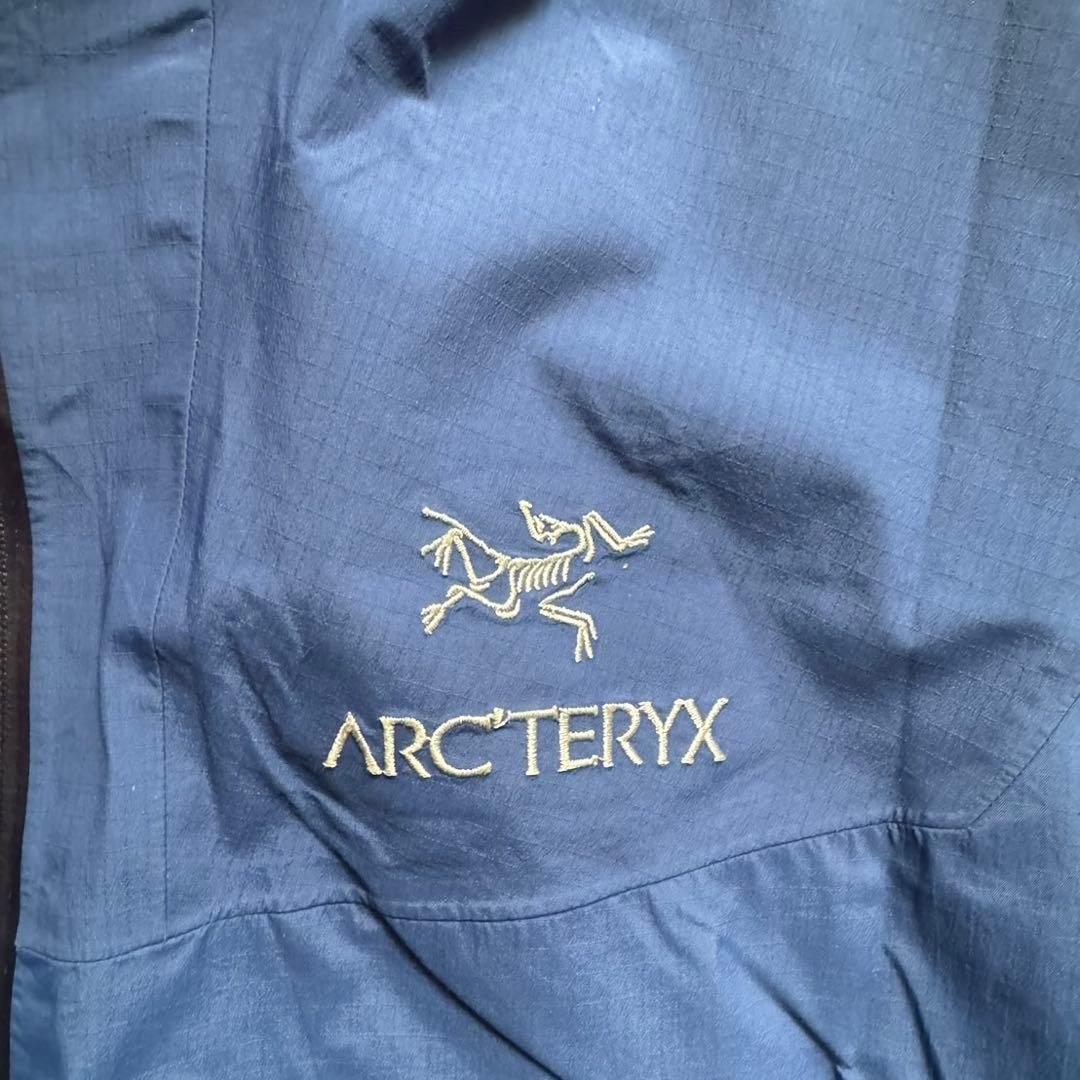 D*O様 arc'teryx Zeta LT Hybrid jacket Blu