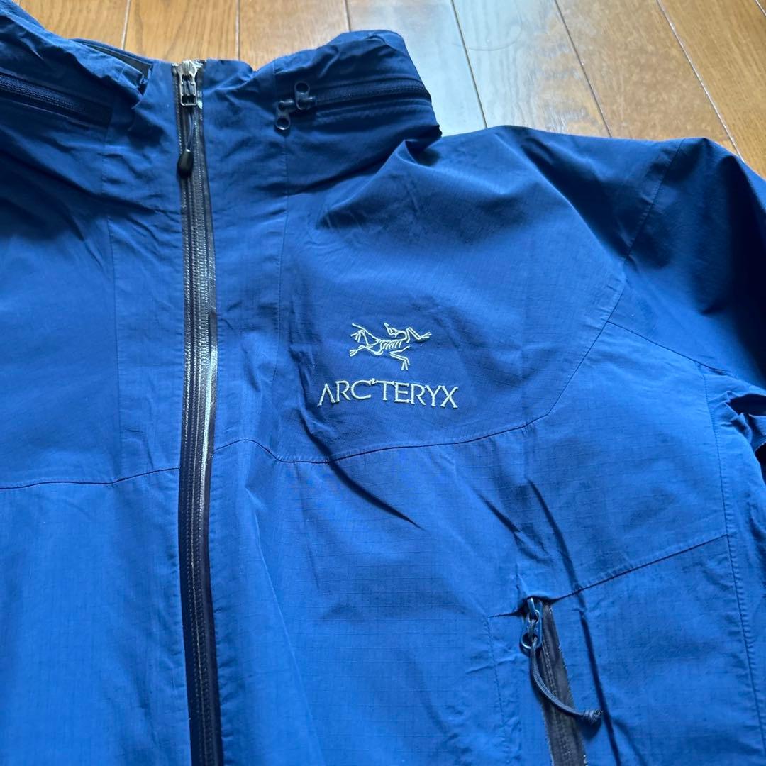D*O様 arc'teryx Zeta LT Hybrid jacket Blu