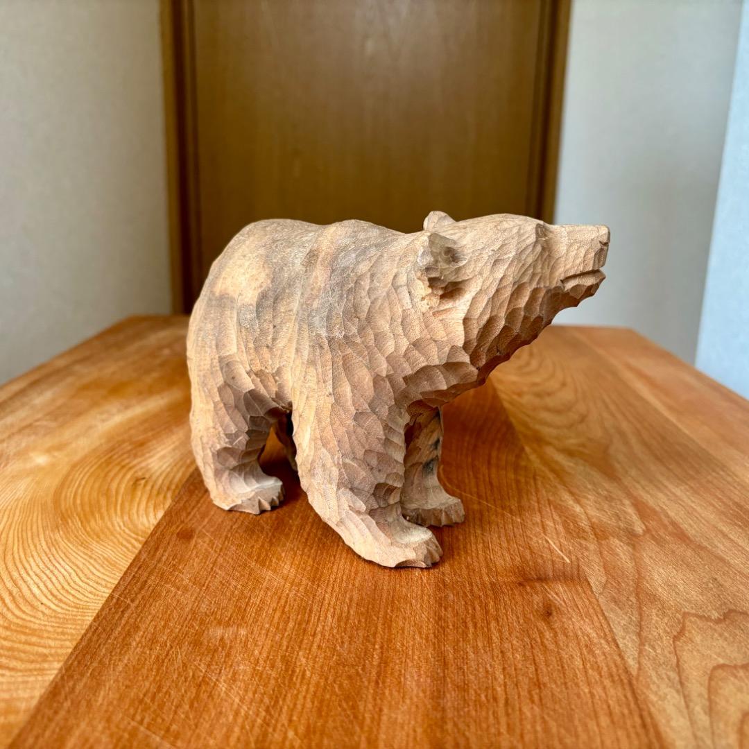 木彫りの熊　伊藤幹雄作　1点もの 無塗装