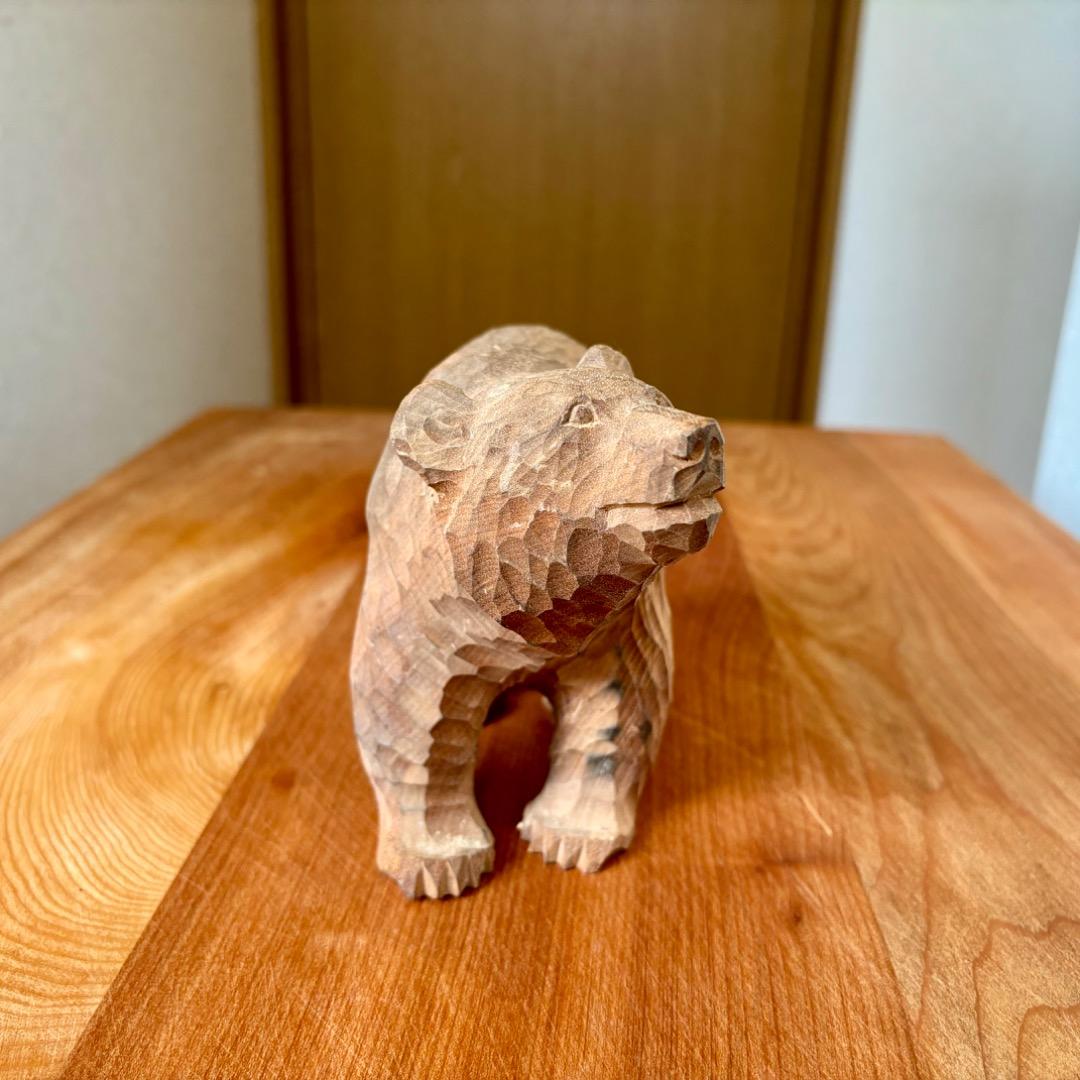 木彫りの熊　伊藤幹雄作　1点もの 無塗装