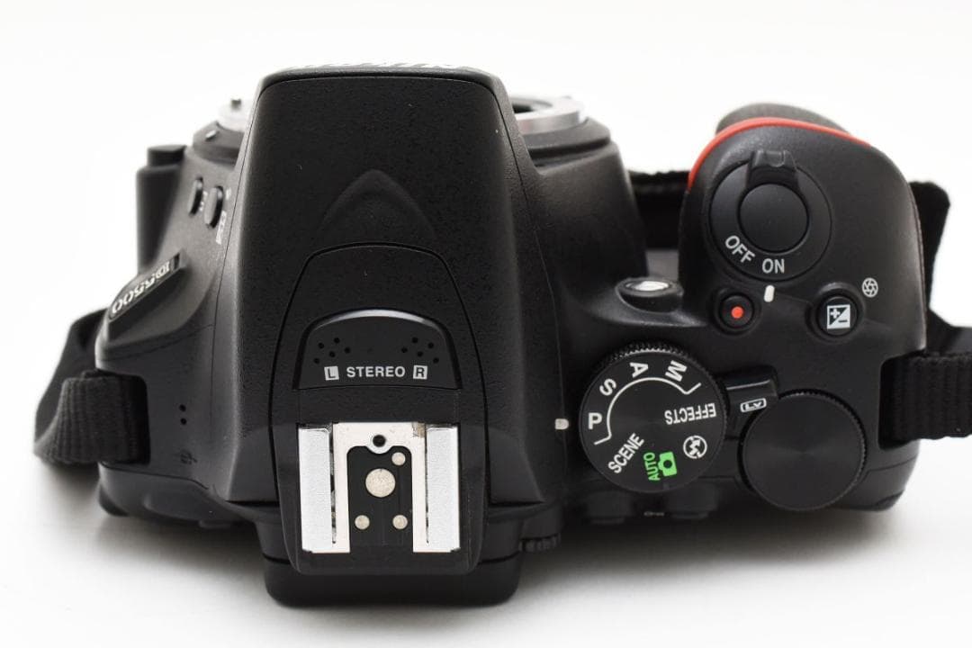 美品 936ショット　Nikon　D5500　ダブルレンズキット/SD64GB