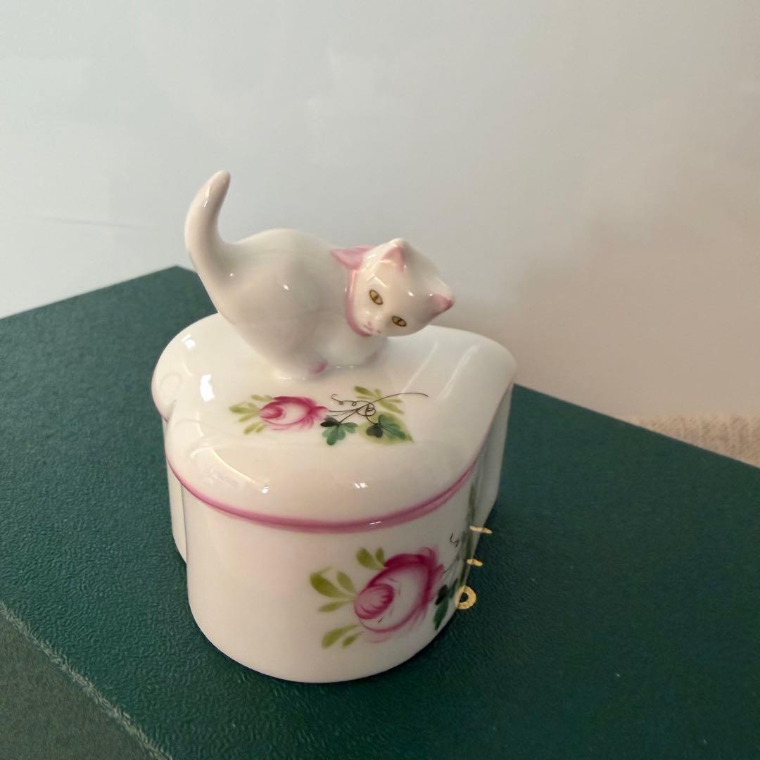 ヘレンド 猫　ウィーンの薔薇　ピンク　ミニ小物入れ ボンボニエール