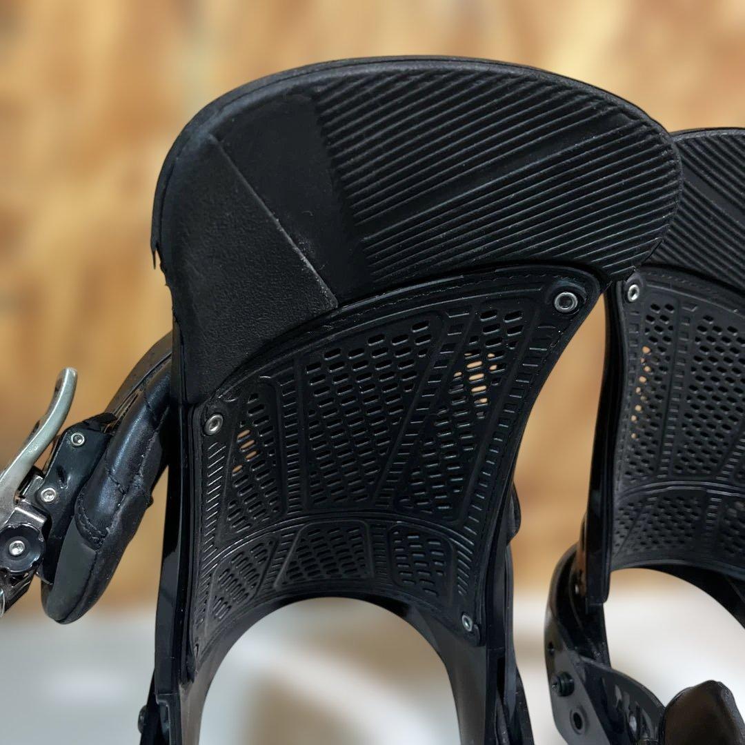 おしゃれネコ。Burton MALAVITA Re:Flex