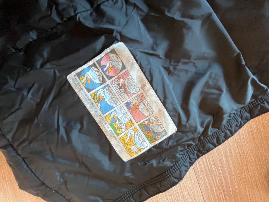 MONCLER フード付きブラックダウンジャケット