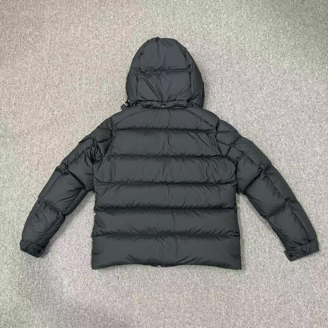 MON☆CLER ブラック ダウンジャケット~~~