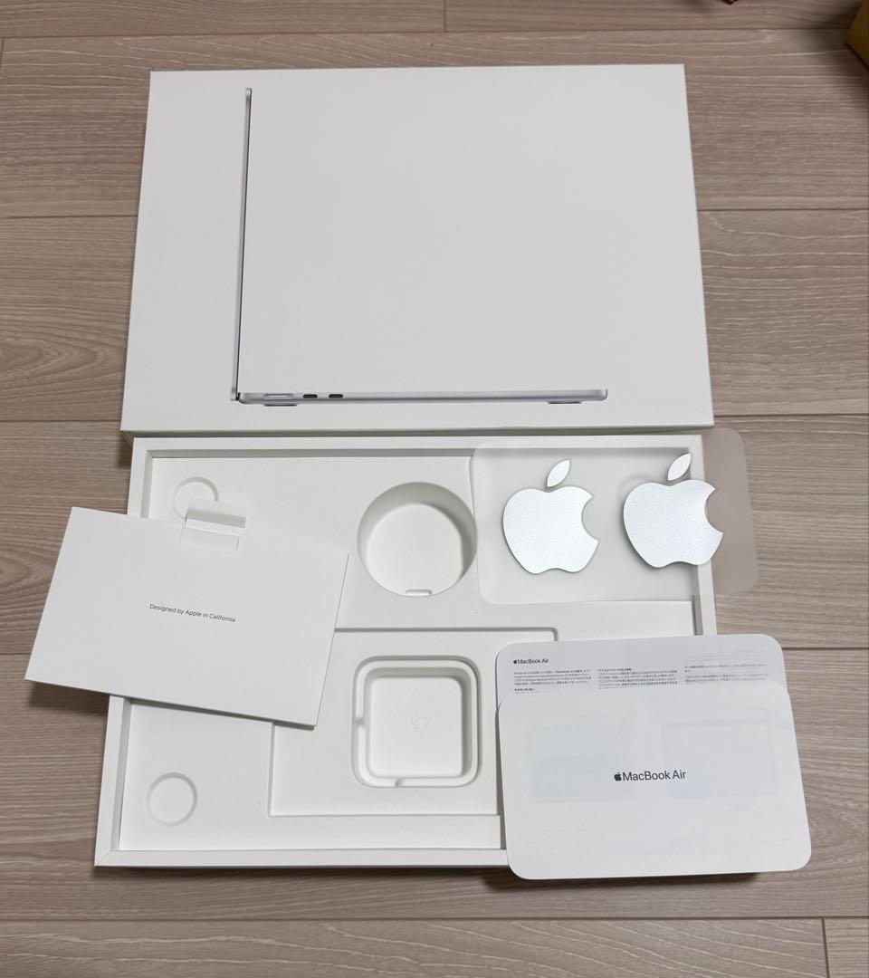 M2 MacBook Air（2022年モデル）シルバー
