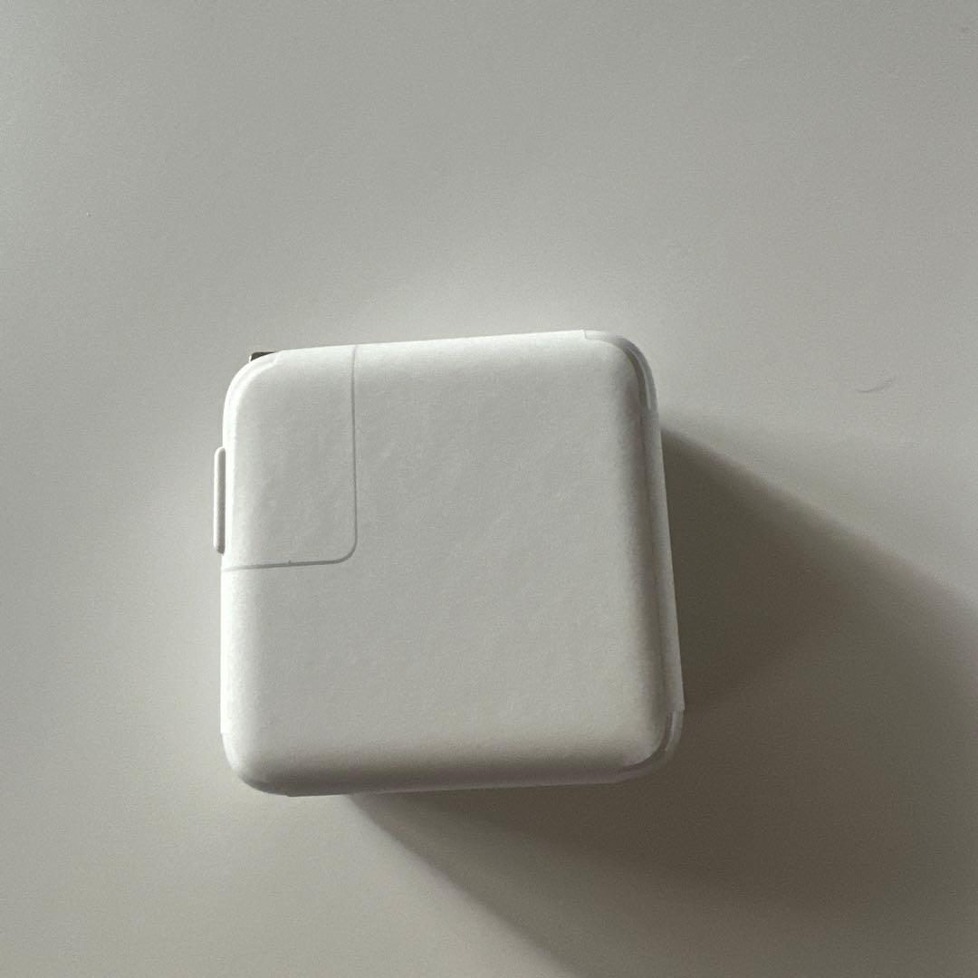 Apple MacBook Air (M2, 2022) 箱、充電器付き