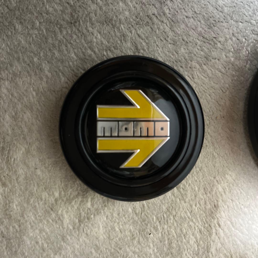 ホーンボタンMOMO２個ナルディ１個